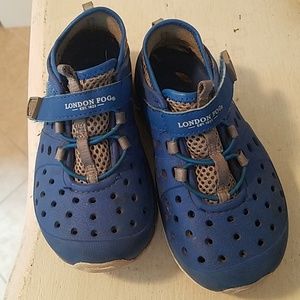 Boys shoes